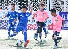 被国米拉开3分差距，罗马对阵卡利亚里6场不败被终结