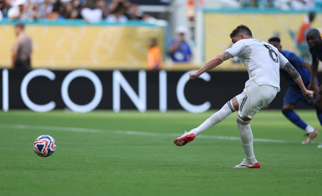 西部最新排名更新：快船势如破竹，湖人意外连败，太阳瞄准前五